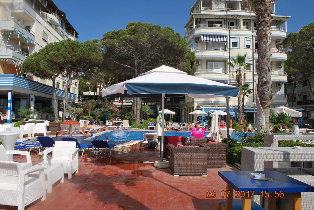 Fiona's Sea View Apartment - Imazhi 6