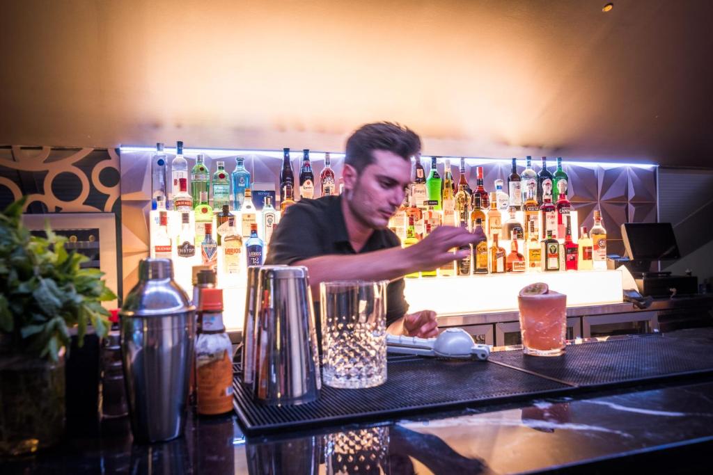 Nápoje v ubytování Veramar Aparthotel