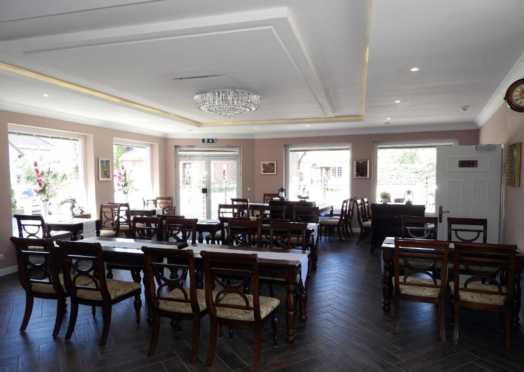 Restaurace v ubytování Hotel Villa Schneverdingen