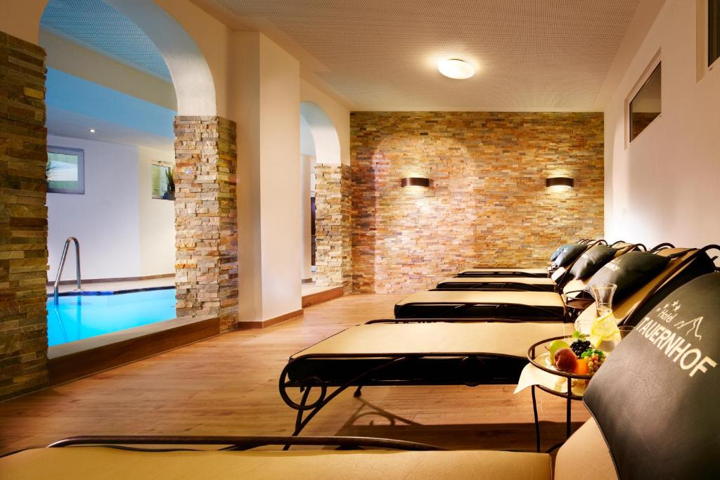 Spaa ja/või tervisekeskus majutusasutuses Hotel Tauernhof