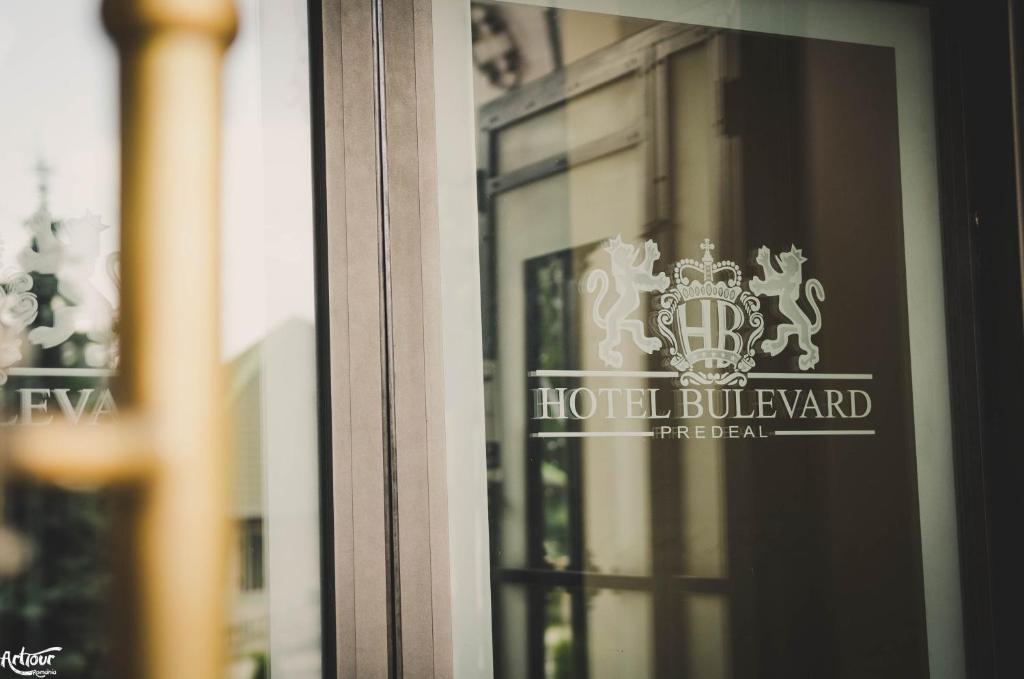 Een certificaat, prijs of ander document dat getoond wordt bij Hotel Bulevard Predeal