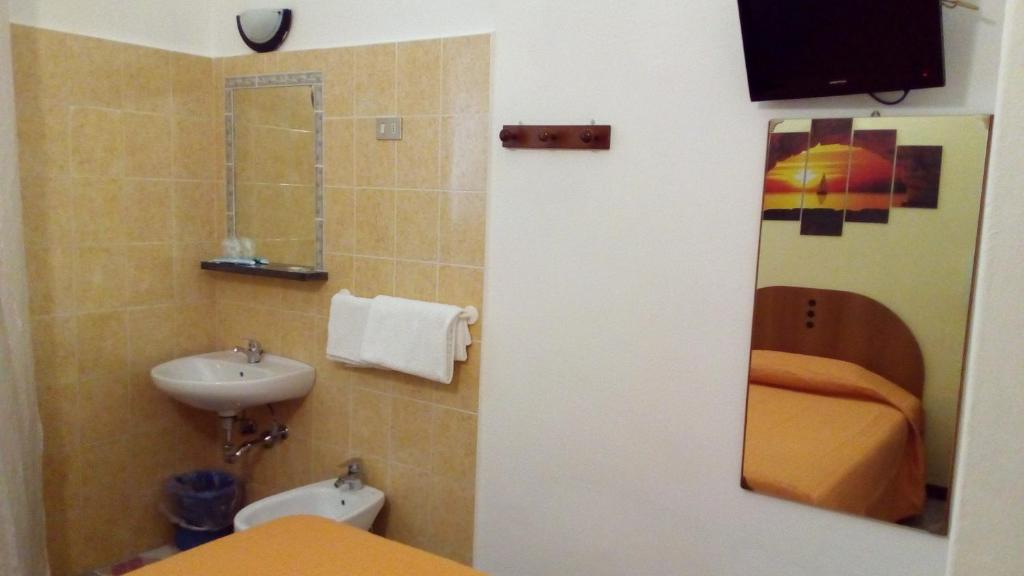 Koupelna v ubytování Hotel Tirreno