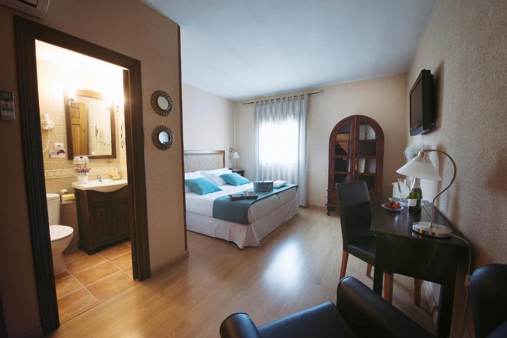 Hostales o pensiones Hostal Rural Moratín en Pastrana, Castilla La Mancha