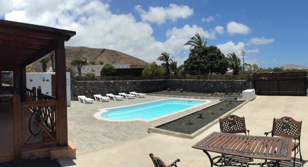 Der Swimmingpool an oder in der Nähe von Cernicalo,Sun, relax & nature! Free WiFi, BBQ