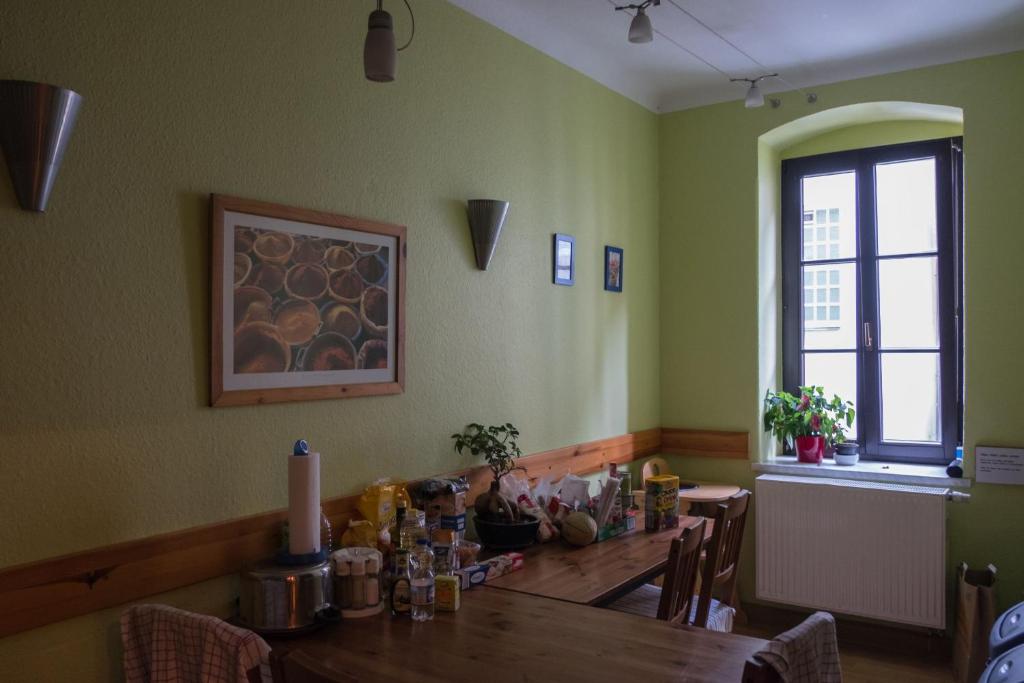 Nápoje v ubytování Hostel Louise 20