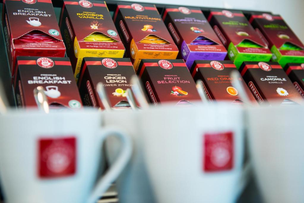 Příslušenství pro přípravu čaje a kávy v ubytování Grid Hotel