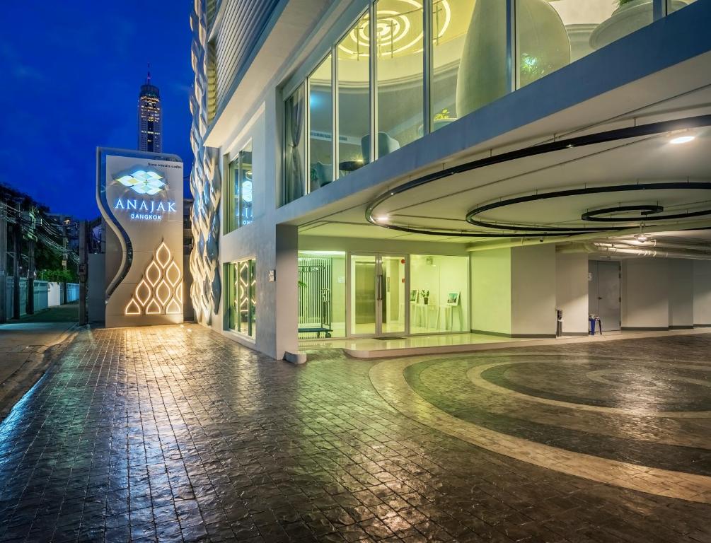 Anajak Bangkok Hotel - SHA Plus - Resim 8