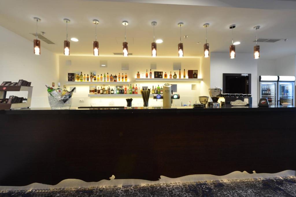 Lounge nebo bar v ubytování Grid Hotel