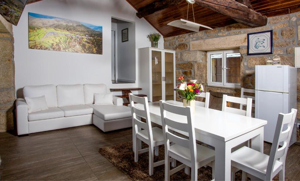 Casa Amarela - Habitación De Lujo (2 Adultos + 1 Niño)