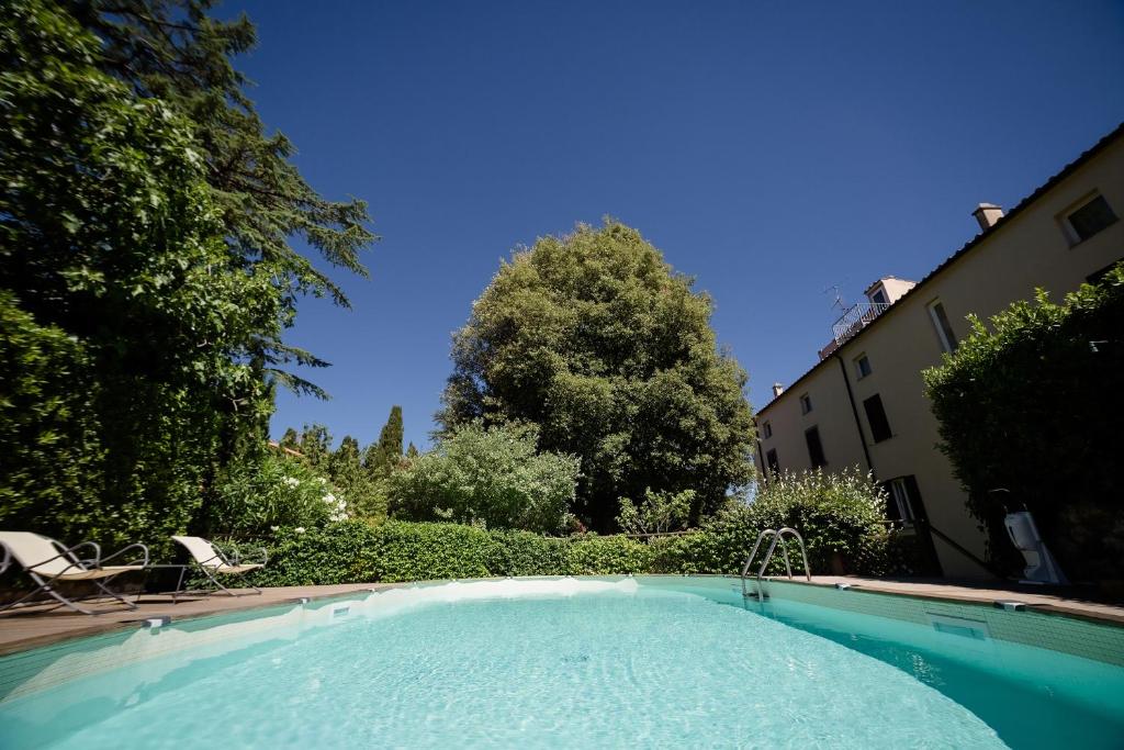 Bazén v ubytovaní Dimora Palazzo La Fenice alebo v jeho blízkosti