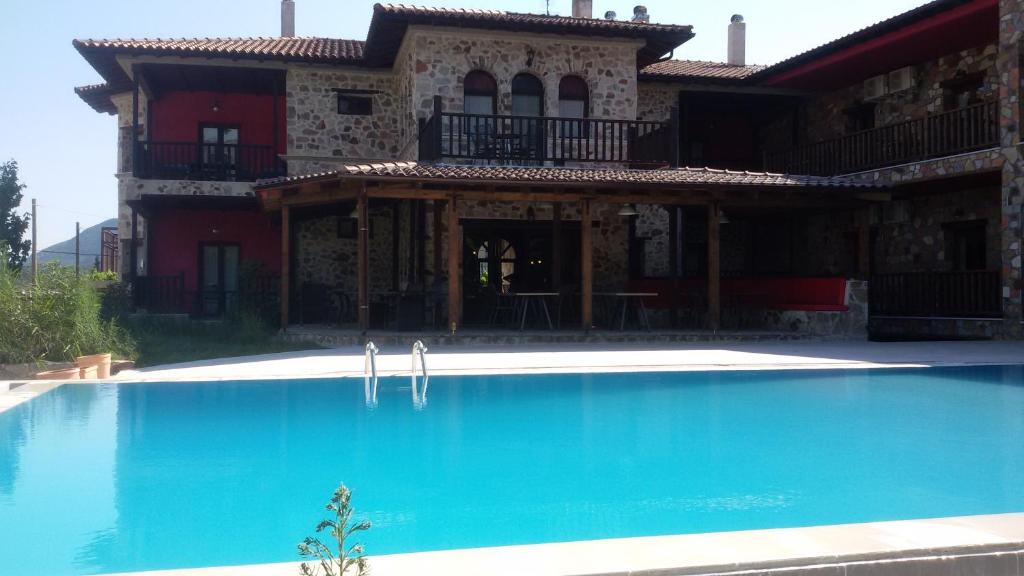 Bazén v ubytování Monastiri Guesthouse nebo v jeho okolí
