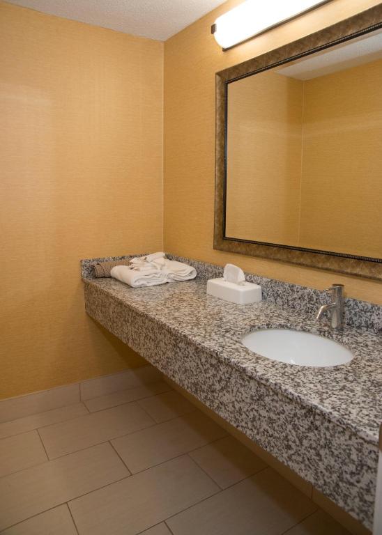 Hampton Falls Inn photo