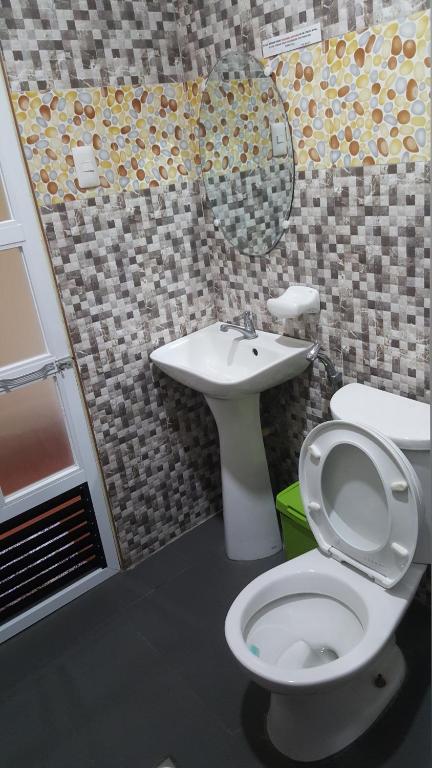 Fj Manila Hotel - Deluxe Twin Room