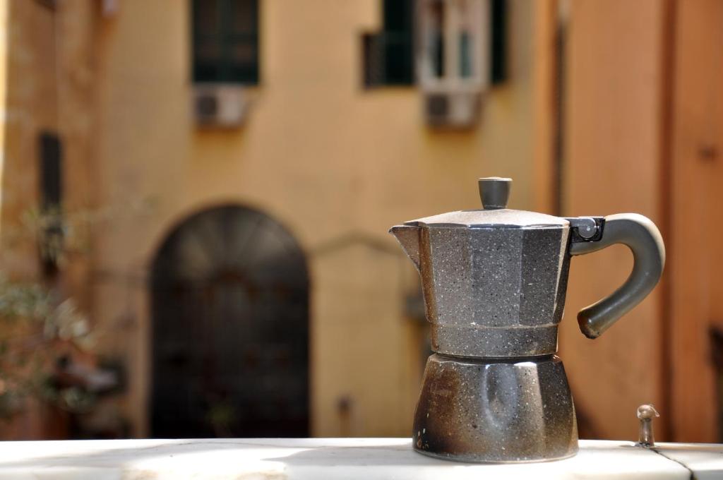 ローマにあるPetrarca n.8のコーヒーポット