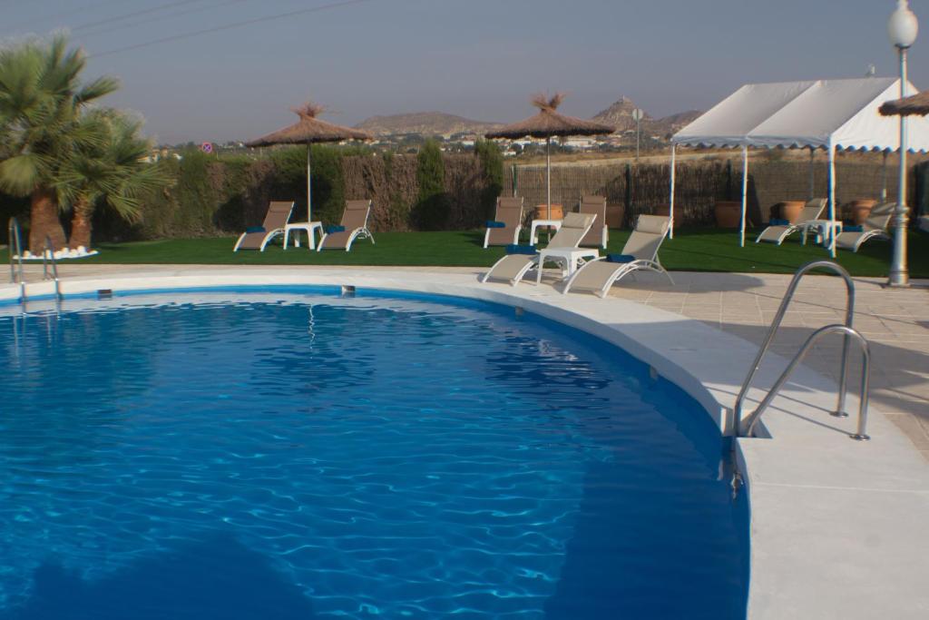 Bazén v ubytovaní Avent Verahotel alebo v jeho blízkosti