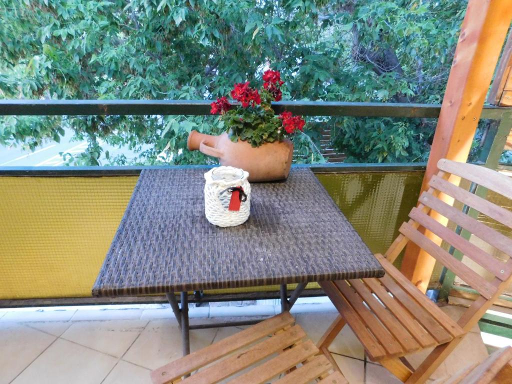 Zdjęcie z galerii obiektu Tulipán Apartman w mieście Balatonalmádi