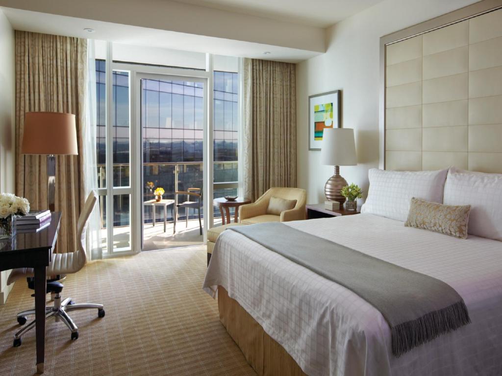 Four Seasons Baltimore photo