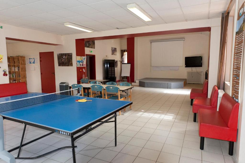 Stolní tenis v ubytování VTF Les Florans nebo okolí