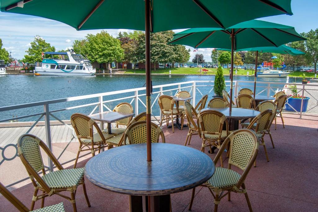 Výhled na řeku, která protéká v blízkosti aparthotelu