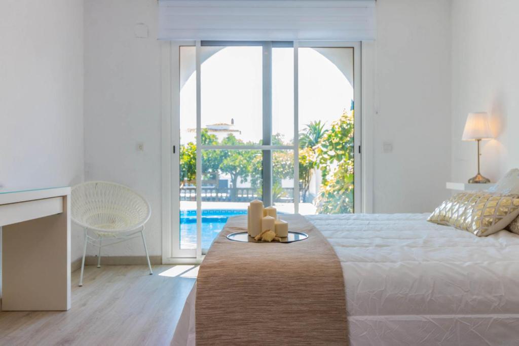 Fotografia z galérie ubytovania Empurialola -Casa con piscina en Empuriabrava-148 v destinácii Empuriabrava