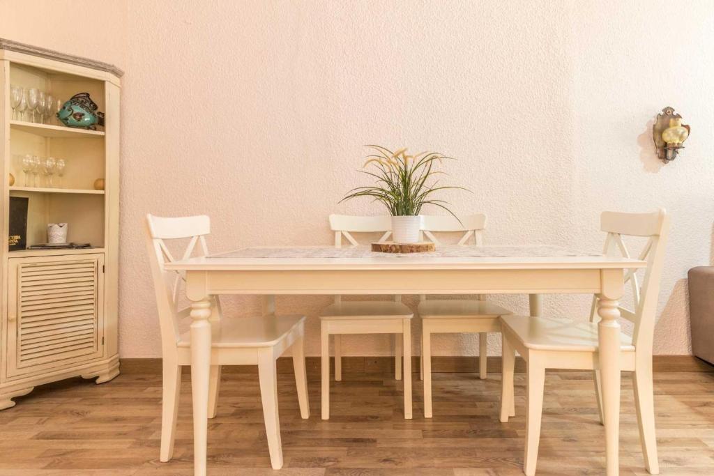 Fotografia z galérie ubytovania Empurialola -Casa con piscina en Empuriabrava-148 v destinácii Empuriabrava