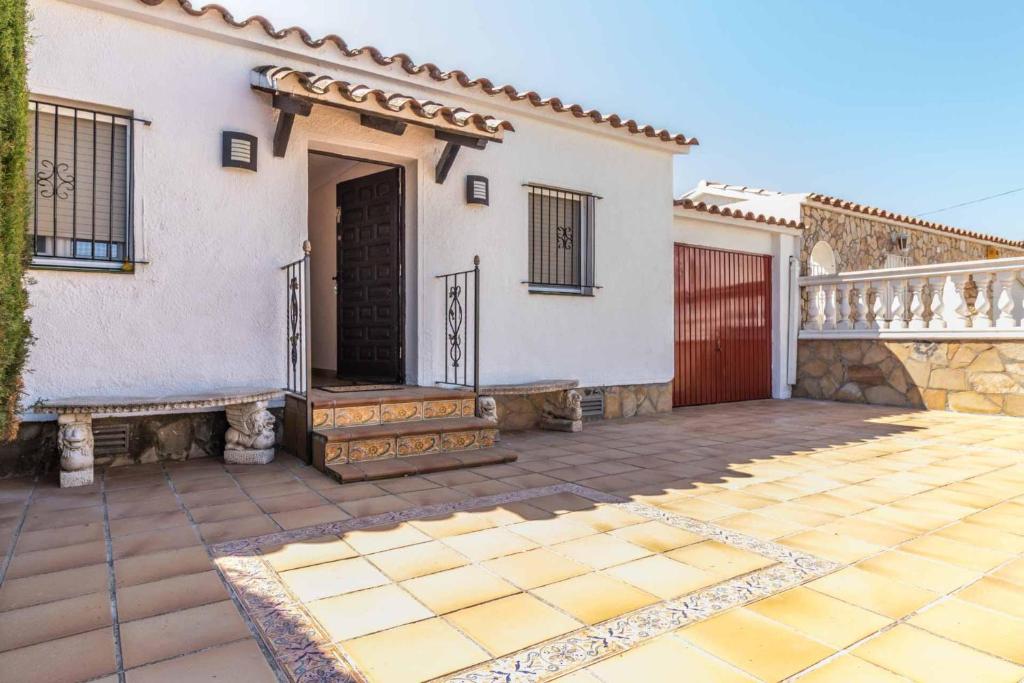 Fotografia z galérie ubytovania Empurialola -Casa con piscina en Empuriabrava-148 v destinácii Empuriabrava