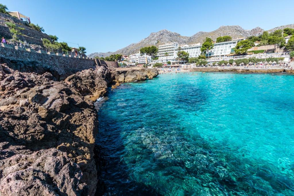 Molins 6 near the sea By homevillas360, Cala de Sant Vicenç ...