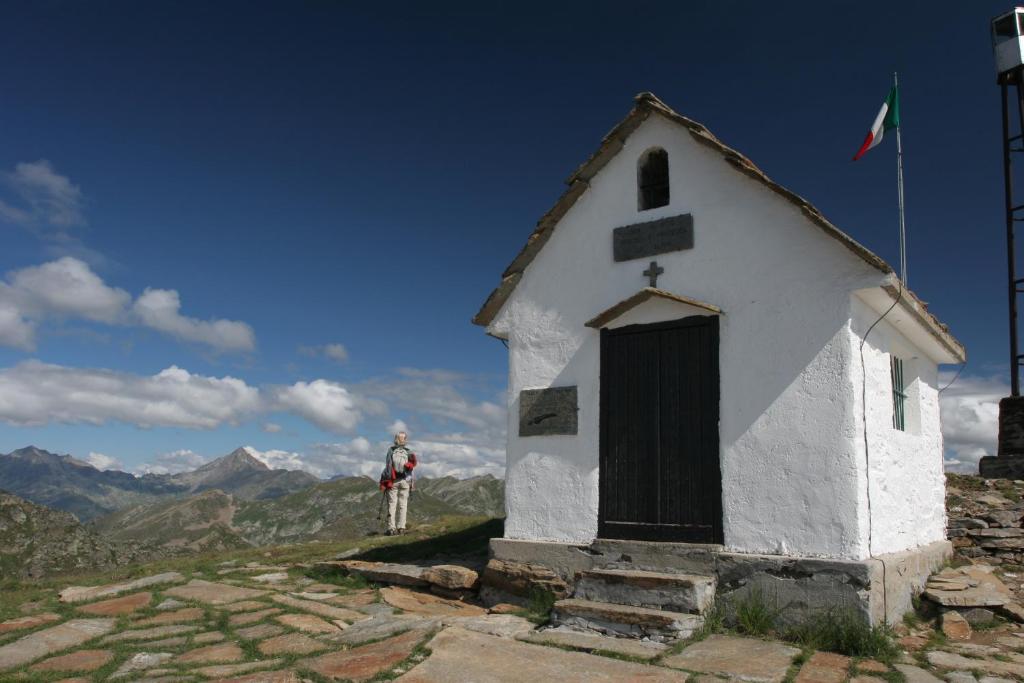 Nespecifikovaný výhled na hory nebo výhled na hory při pohledu z hostelu