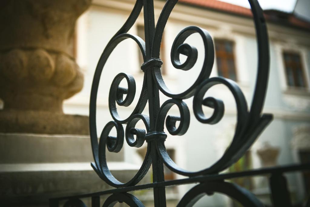 Hotel U Zlateho jelena - Resim 38