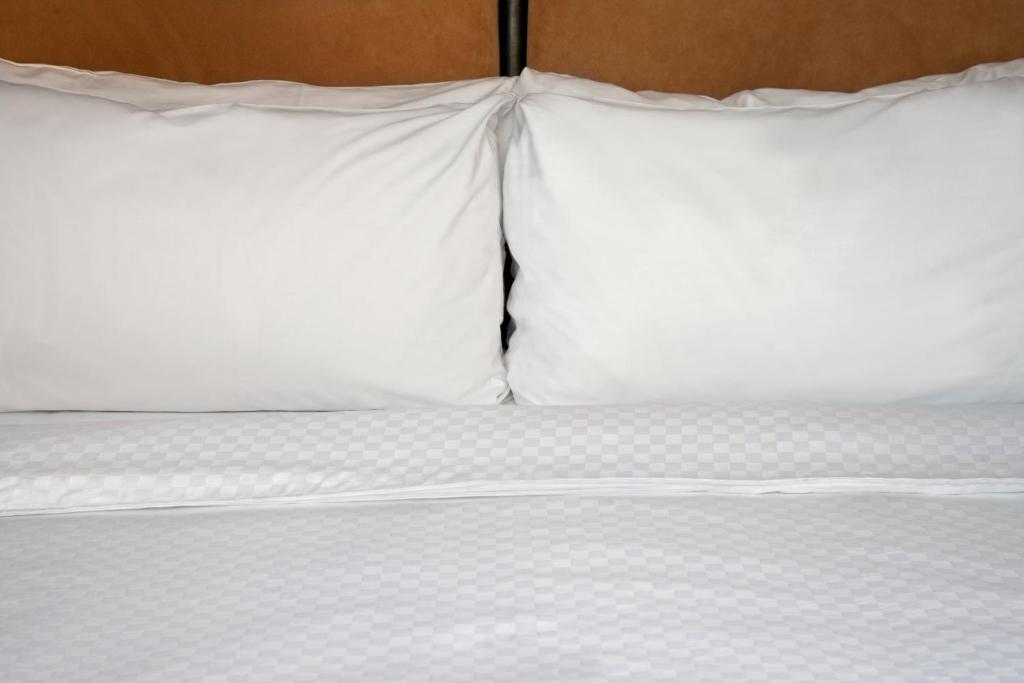 The Crossroads Hotel - Newburgh - King Room With Tub - Disability Access/Non Smoking