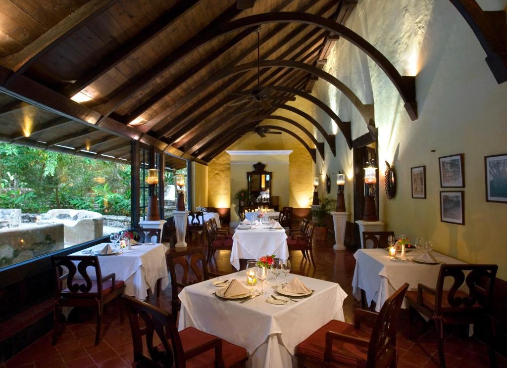 Restaurace v ubytování Hacienda Uayamon