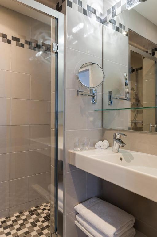 Hotel France Albion Paris Updated 21 Prices Hotel France Albion Paris Updated 21 Prices