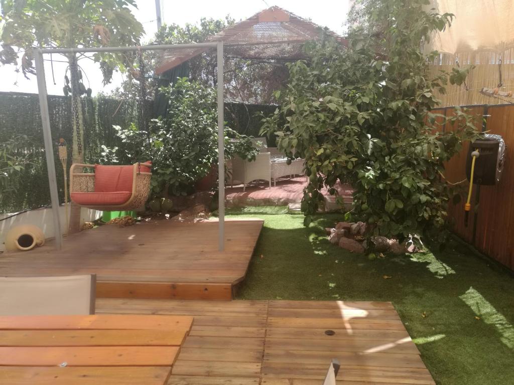 Aed väljaspool majutusasutust Casa Rosa