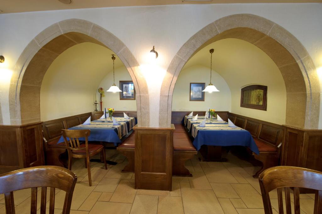 Restaurace v ubytování Land-gut-Hotel Hotel Adlerbräu