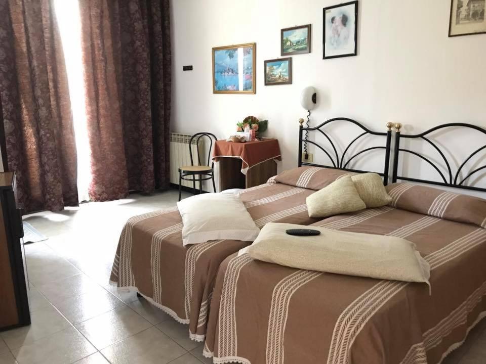 Postel nebo postele na pokoji v ubytování Hotel Ebe