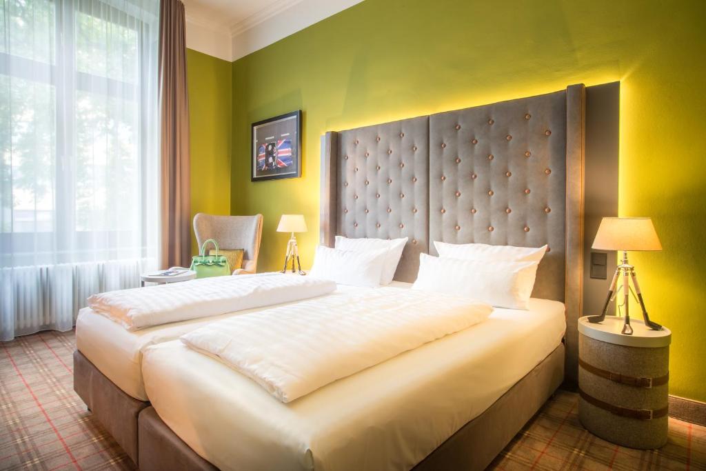 The Ascot Hotel - Resim 2