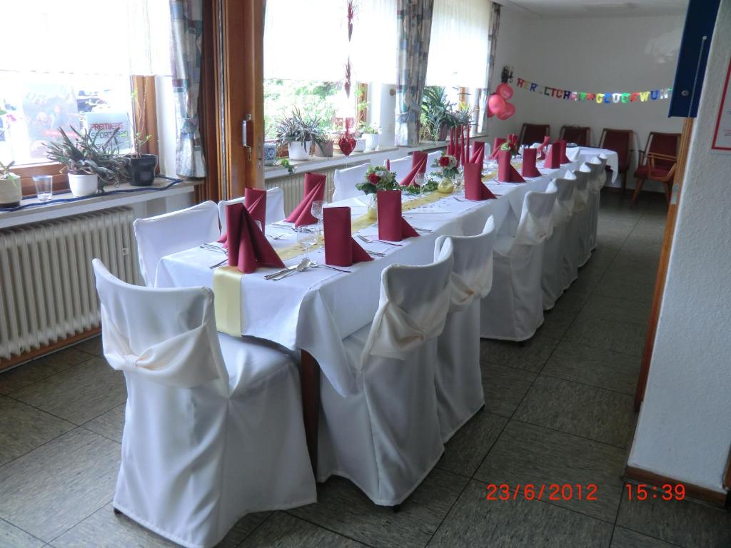 Restaurace v ubytování Gasthof Haus Hubertus