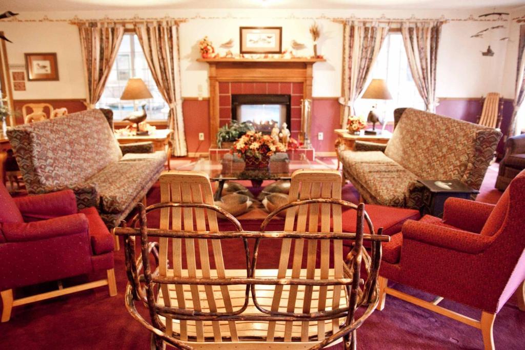 Baymont by Wyndham Mequon Milwaukee Area photo
