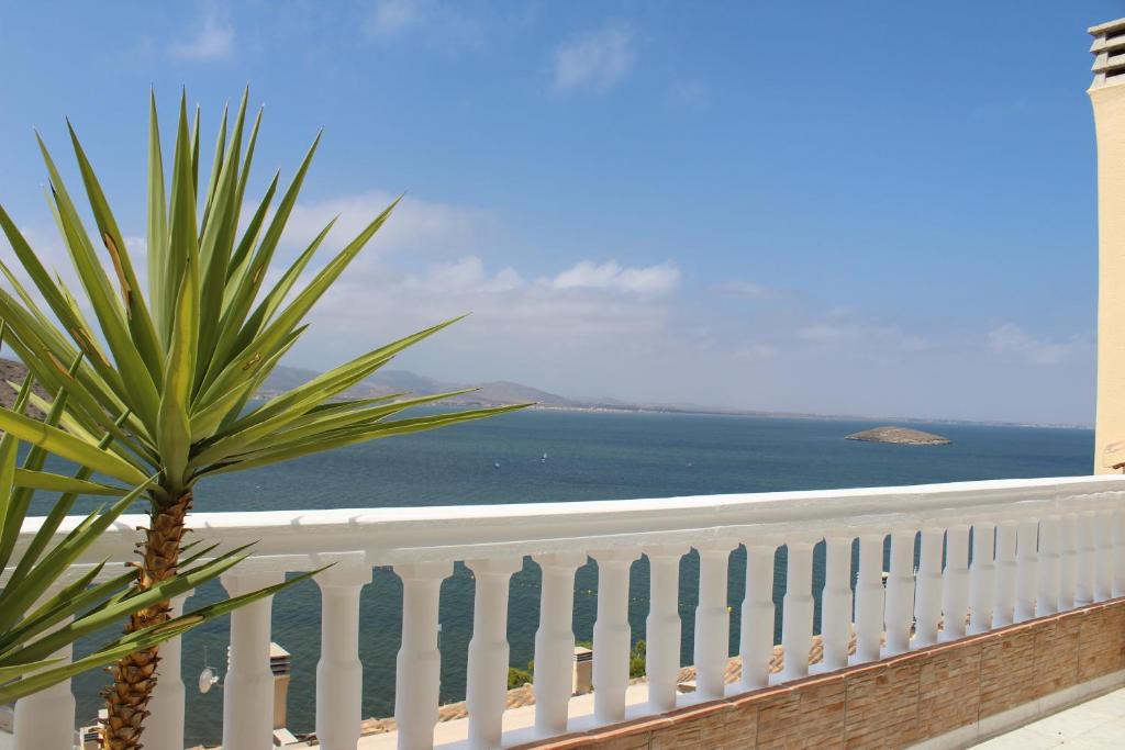 https://cf.bstatic.com/xdata/images/hotel/max1024x768/109537892.jpg?k=50e282d19c3e9c7ae7d0959a043addb798b603d455ef50bb422450edfd668746&o=&hp=1