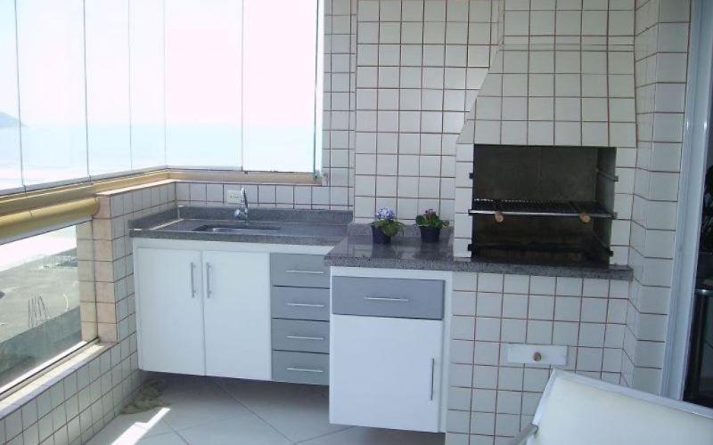  Apartamento frente ao mar