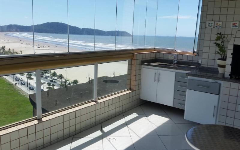  Apartamento frente ao mar
