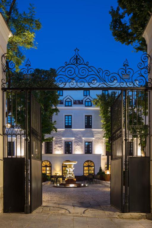 Palacio de los Duques Gran Meliá - The Leading Hotels of the ...