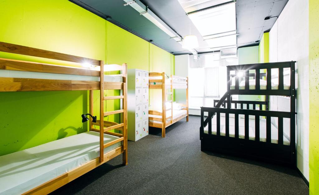 Postel nebo postele na pokoji v ubytování Happy Hostel Kiev