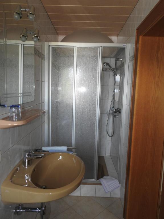 Koupelna v ubytování Haus Strieder