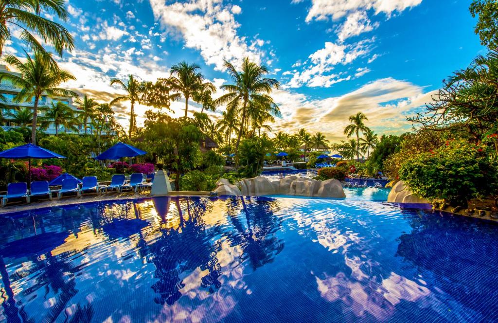 Bazén v ubytování Barceló Karmina - All Inclusive nebo v jeho okolí