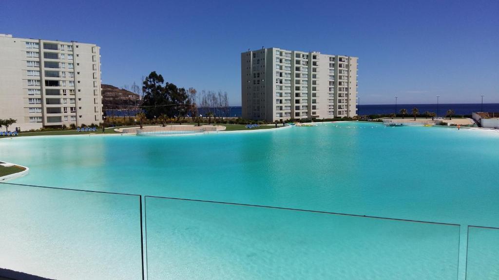 Bazén v ubytování Papudo Laguna VISTA AL MAR Y PISCINA nebo v jeho okolí