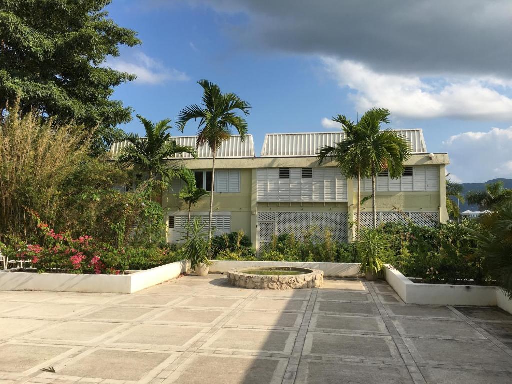 Zahrada ubytování Anna's Joye Seawind - Freeport, Montego Bay