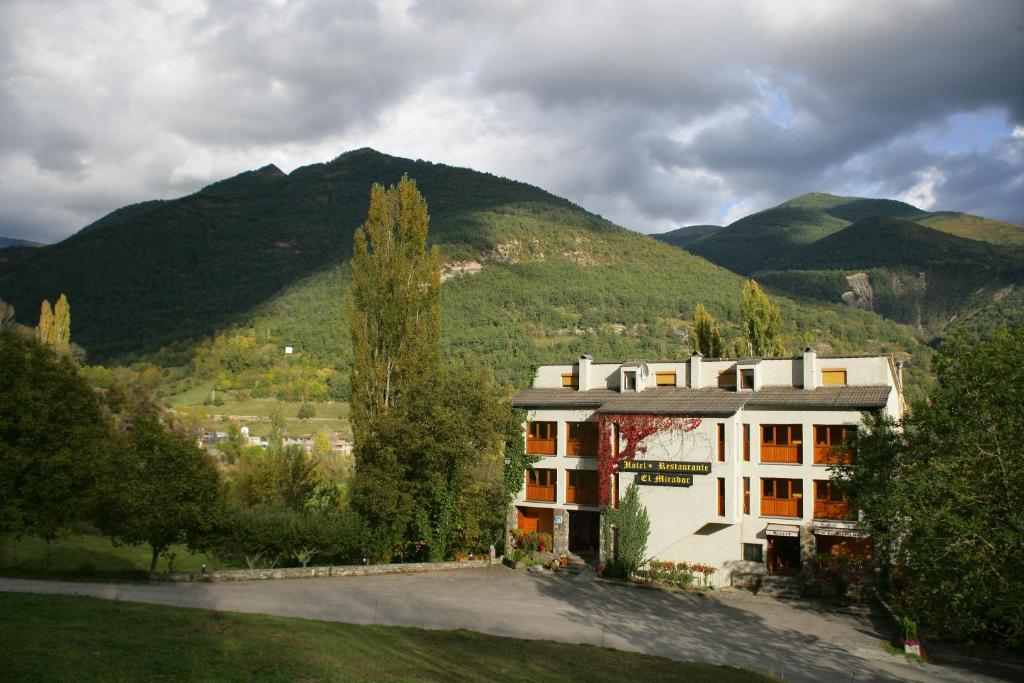 Hotel de Montaña El Mirador, Broto – Precios 2022 actualizados