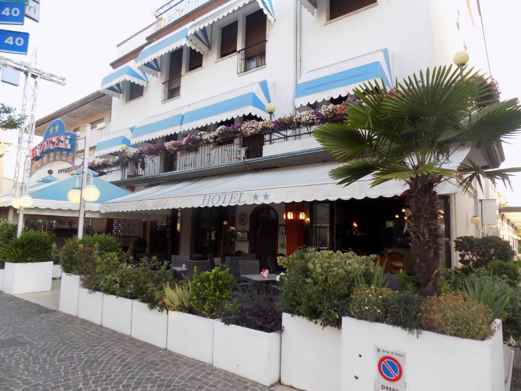 Budova, kde se hotel nachází