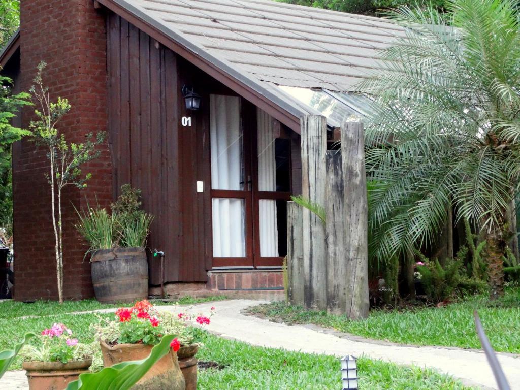 Pousada Chales da Montanha  Pousada Chales da Montanha